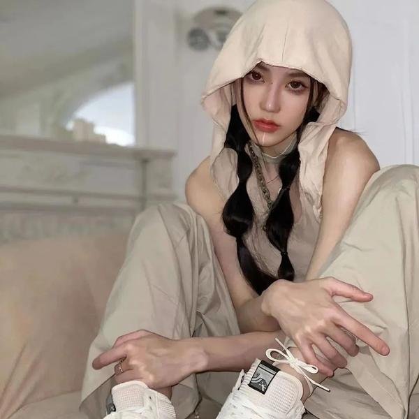 诚邀辣妹：网络性与爱 2024 剧集